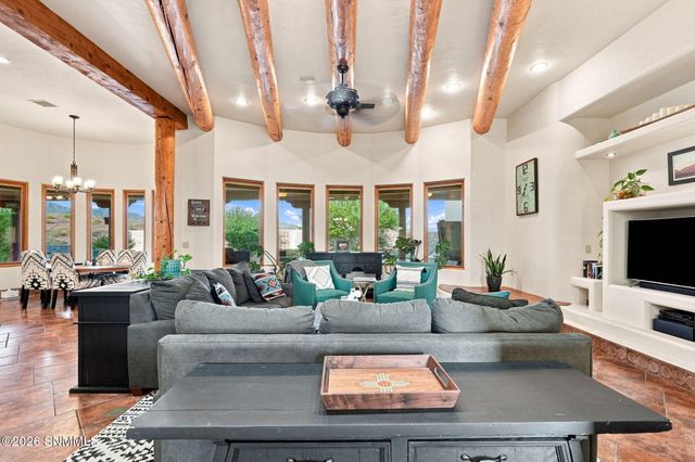 5637 Via Estrella, Las Cruces, NM 88011