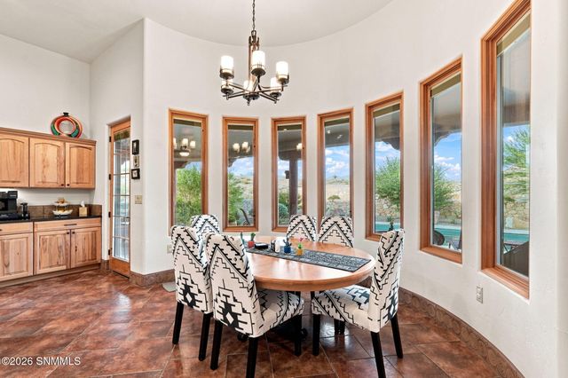 5637 Via Estrella, Las Cruces, NM 88011
