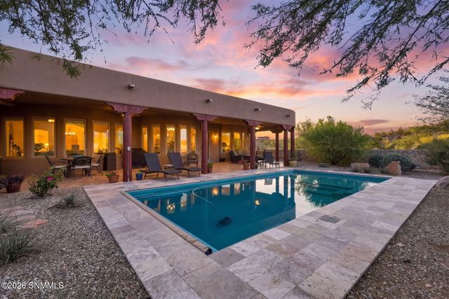 5637 Via Estrella, Las Cruces, NM 88011