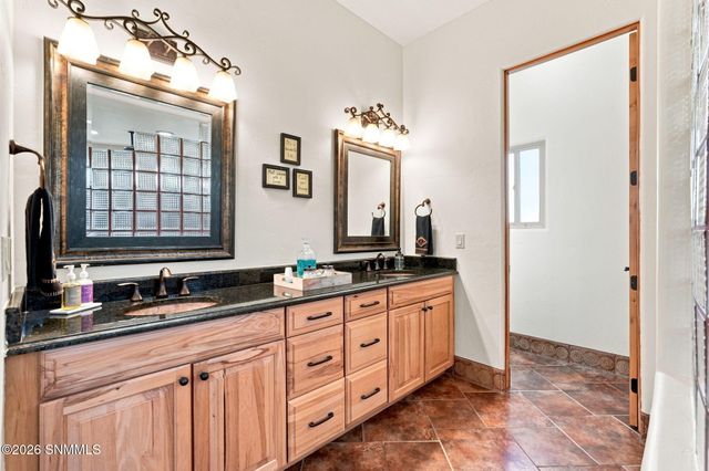 5637 Via Estrella, Las Cruces, NM 88011