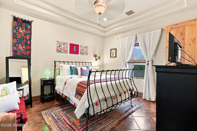 5637 Via Estrella, Las Cruces, NM 88011