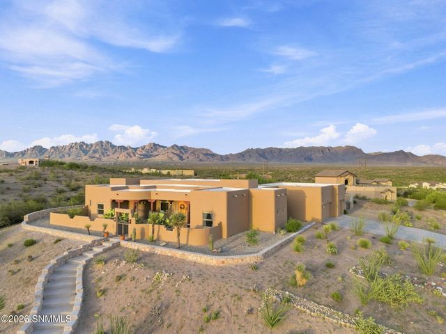 5637 Via Estrella, Las Cruces, NM 88011