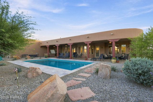 5637 Via Estrella, Las Cruces, NM 88011