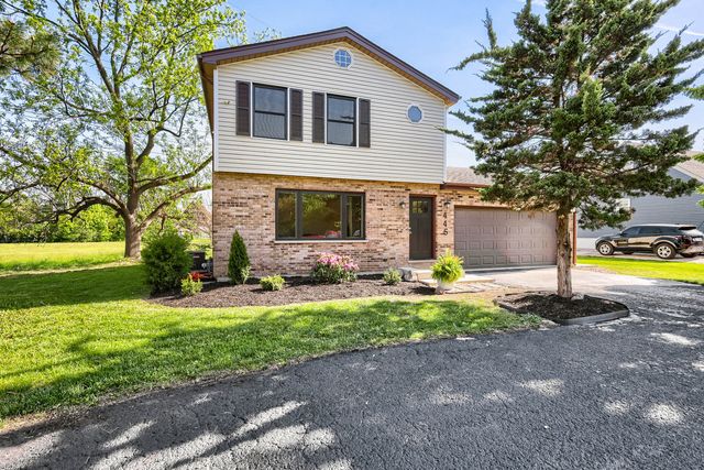 445 E Fullerton Avenue, Addison, IL 60101