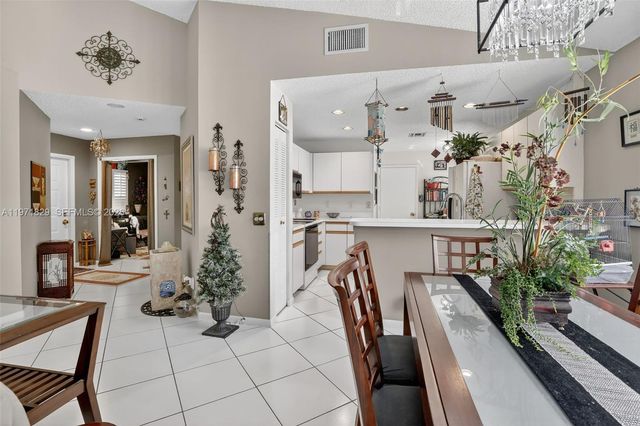 2897 Quail Run Ln, Davie, FL 33328