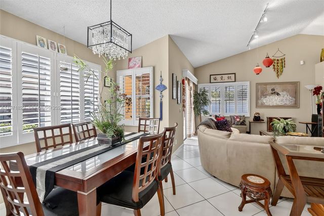 2897 Quail Run Ln, Davie, FL 33328