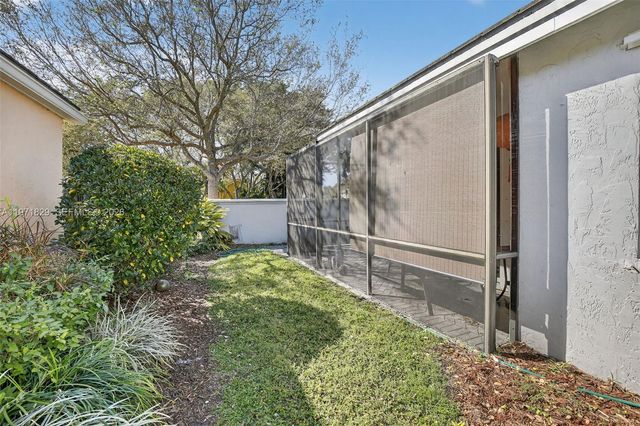 2897 Quail Run Ln, Davie, FL 33328