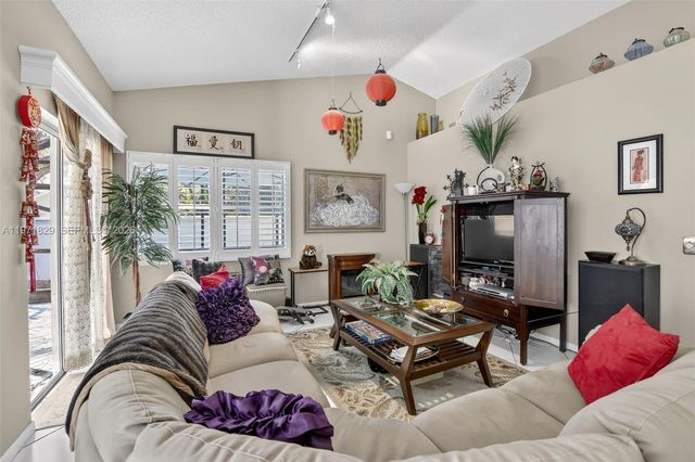 2897 Quail Run Ln, Davie, FL 33328