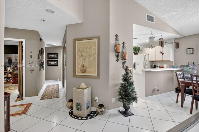 2897 Quail Run Ln, Davie, FL 33328