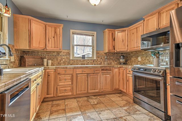 155 Santa Monica Road, Bristol, VA 24201