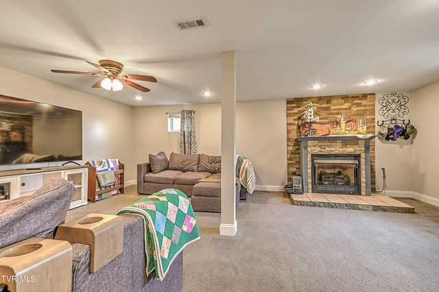 155 Santa Monica Road, Bristol, VA 24201