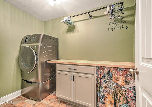 155 Santa Monica Road, Bristol, VA 24201