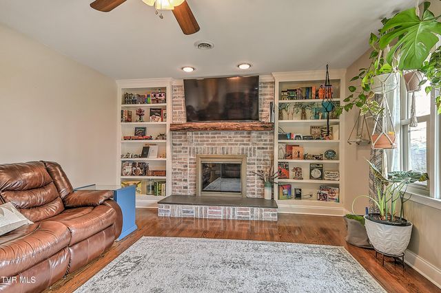 155 Santa Monica Road, Bristol, VA 24201