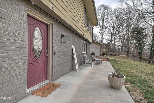 155 Santa Monica Road, Bristol, VA 24201