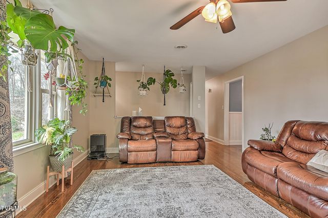 155 Santa Monica Road, Bristol, VA 24201