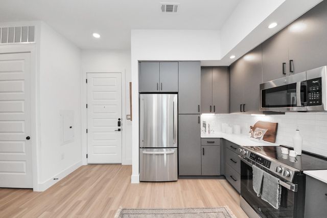 15635 Memorial Dr Drive 150, Houston, TX 77079