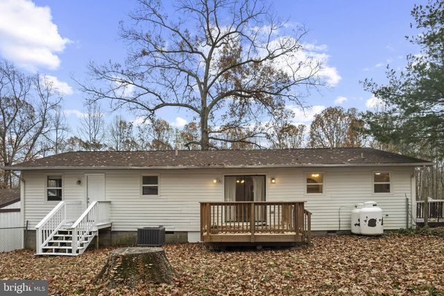 11013 FOREST HOLLOW DR, Bumpass, VA 23024
