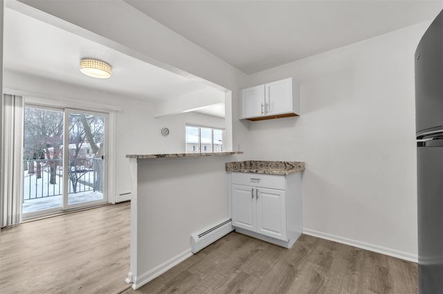 4113 Telegraph Road A214, Bloomfield Hills, MI 48302