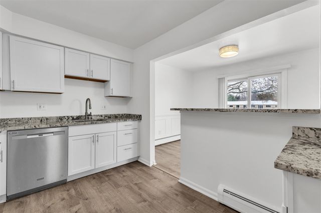 4113 Telegraph Road A214, Bloomfield Hills, MI 48302