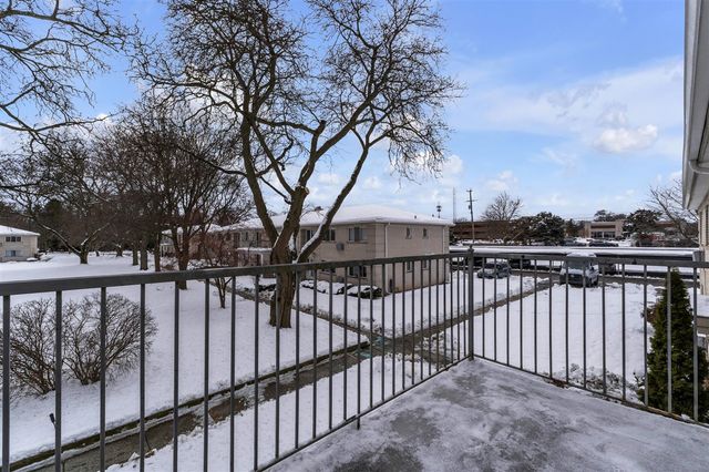 4113 Telegraph Road A214, Bloomfield Hills, MI 48302