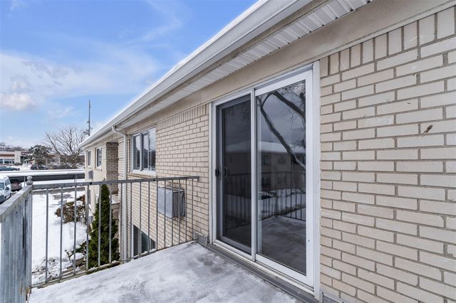 4113 Telegraph Road A214, Bloomfield Hills, MI 48302