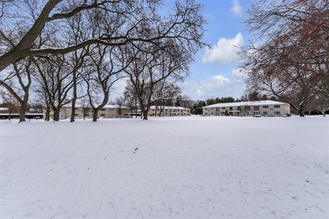 4113 Telegraph Road A214, Bloomfield Hills, MI 48302