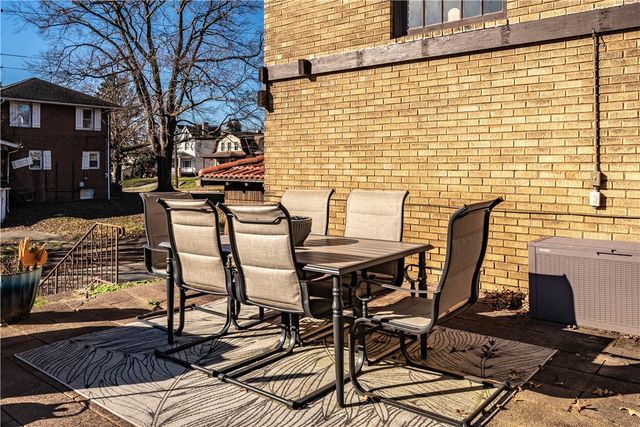 1502 Delaware Avenue, New Castle, PA 16105