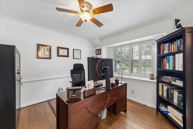 926 Ashford Parkway, Houston, TX 77077