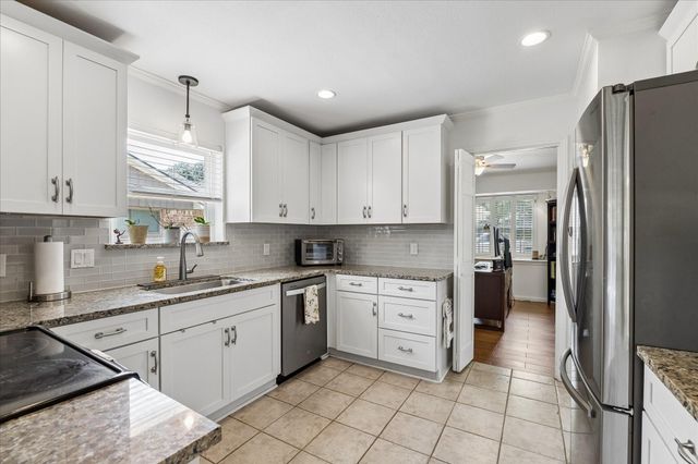 926 Ashford Parkway, Houston, TX 77077
