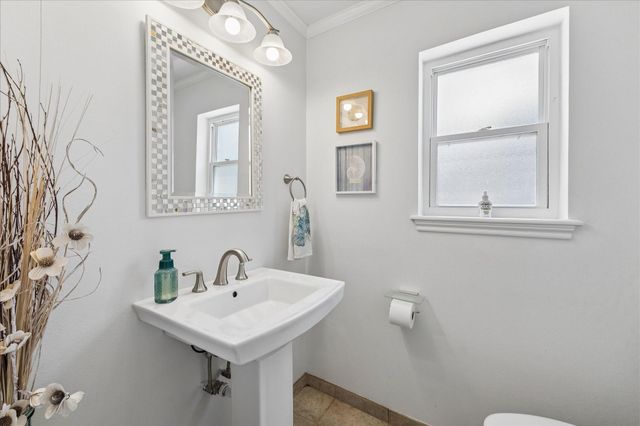926 Ashford Parkway, Houston, TX 77077