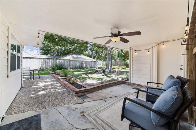 926 Ashford Parkway, Houston, TX 77077