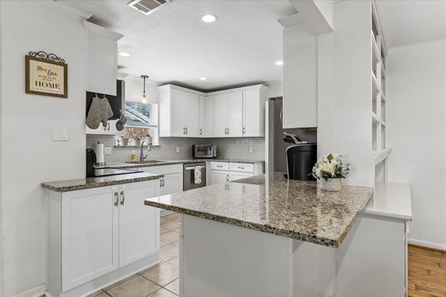 926 Ashford Parkway, Houston, TX 77077