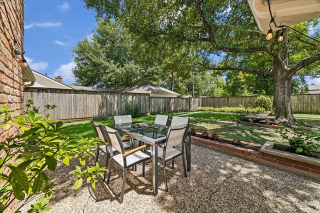 926 Ashford Parkway, Houston, TX 77077