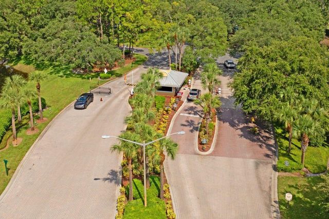 9398 BURNAM DRIVE, Weeki Wachee, FL 34613