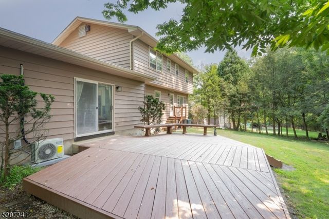 20 Whitewood Dr, Parsippany-troy Hills Twp., NJ 07950