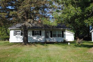 2090 Bramblewood Drive, Burton, MI 48519