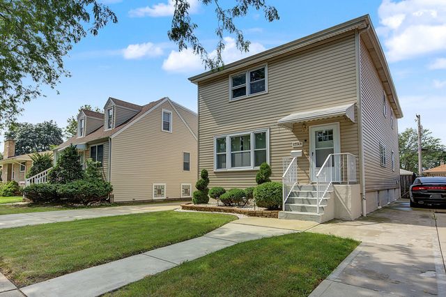 13148 S Escanaba Avenue, Chicago, IL 60633