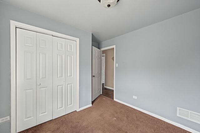 13148 S Escanaba Avenue, Chicago, IL 60633