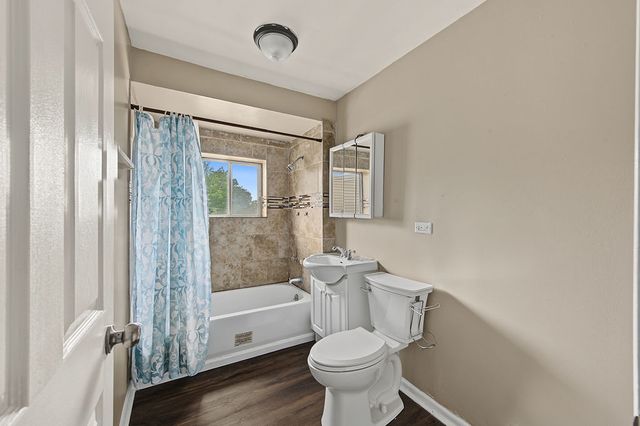 13148 S Escanaba Avenue, Chicago, IL 60633