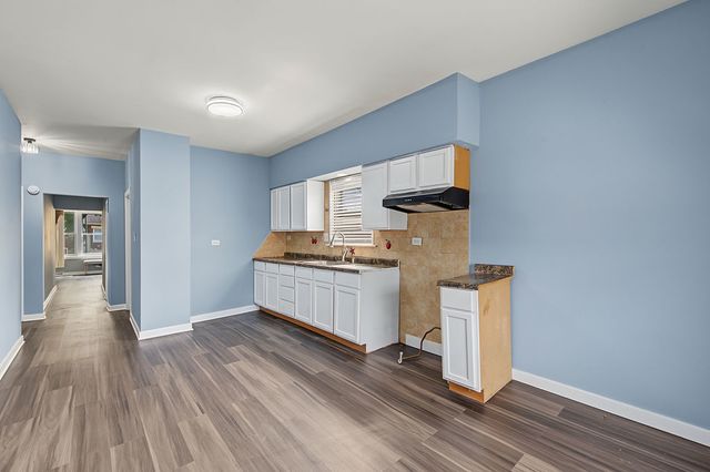 13148 S Escanaba Avenue, Chicago, IL 60633