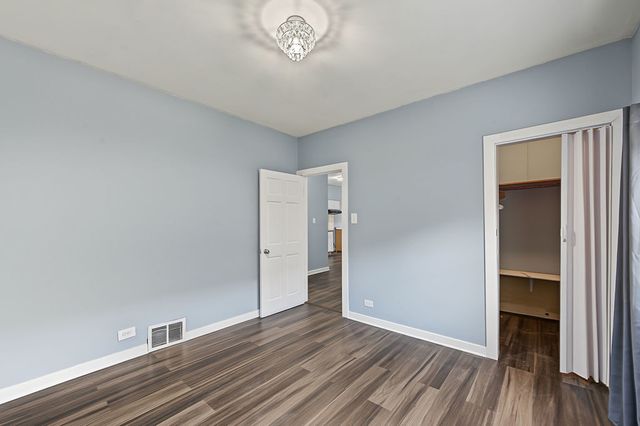 13148 S Escanaba Avenue, Chicago, IL 60633