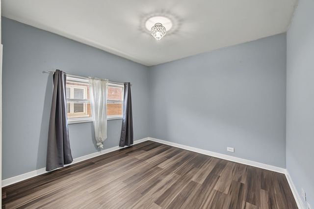 13148 S Escanaba Avenue, Chicago, IL 60633