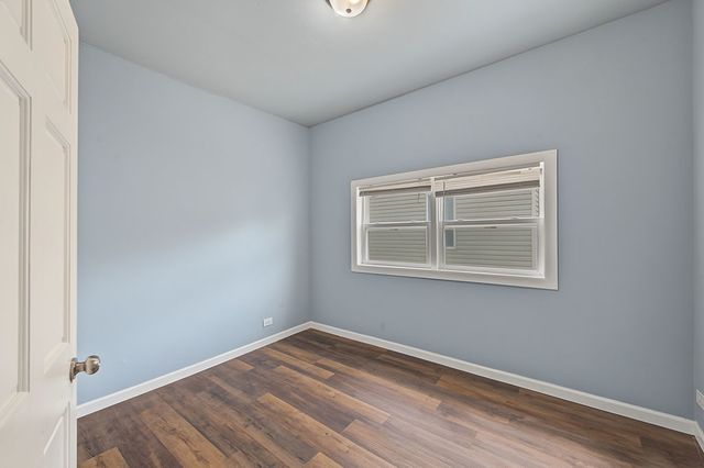 13148 S Escanaba Avenue, Chicago, IL 60633