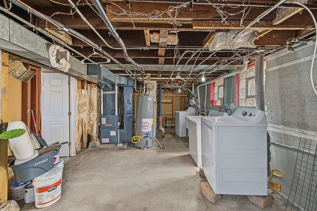 13148 S Escanaba Avenue, Chicago, IL 60633