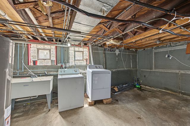 13148 S Escanaba Avenue, Chicago, IL 60633