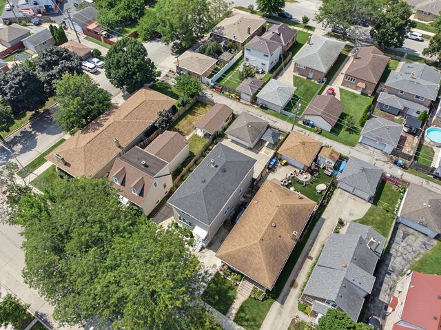 13148 S Escanaba Avenue, Chicago, IL 60633