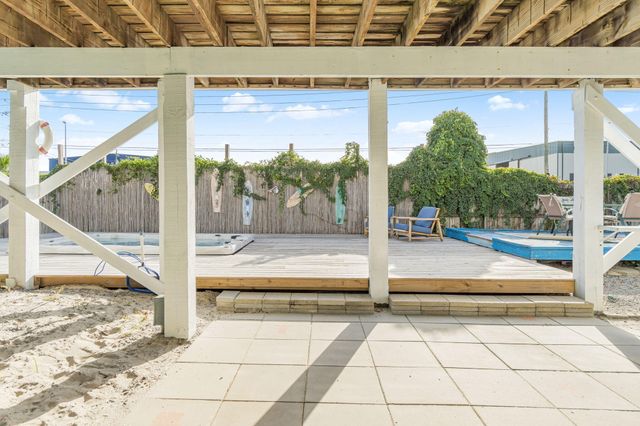 3820 Treasure Circle, Panama City Beach, FL 32408