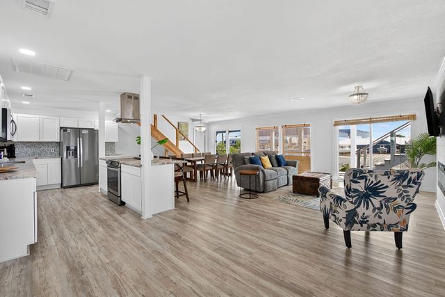 3820 Treasure Circle, Panama City Beach, FL 32408