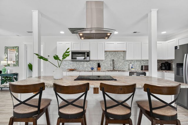 3820 Treasure Circle, Panama City Beach, FL 32408