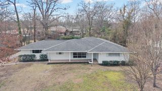 1106 S Williams Avenue, Mt Pleasant, TX 75455